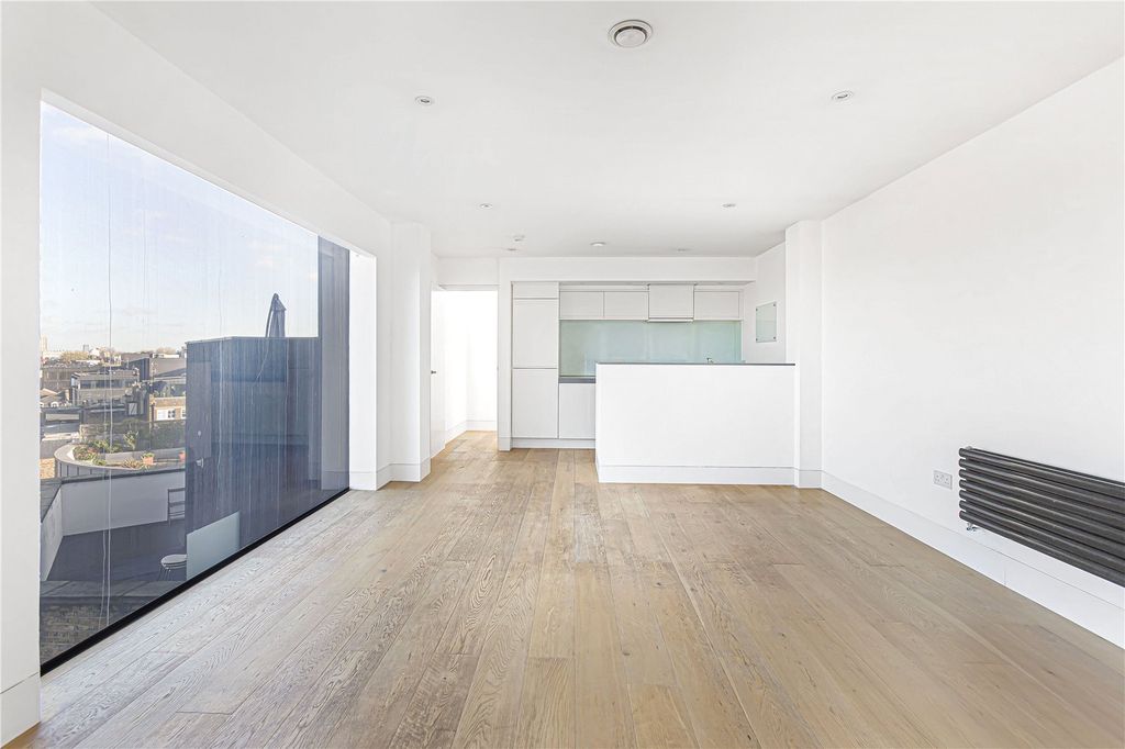 Property photo 3 of 17 Picture No. 38