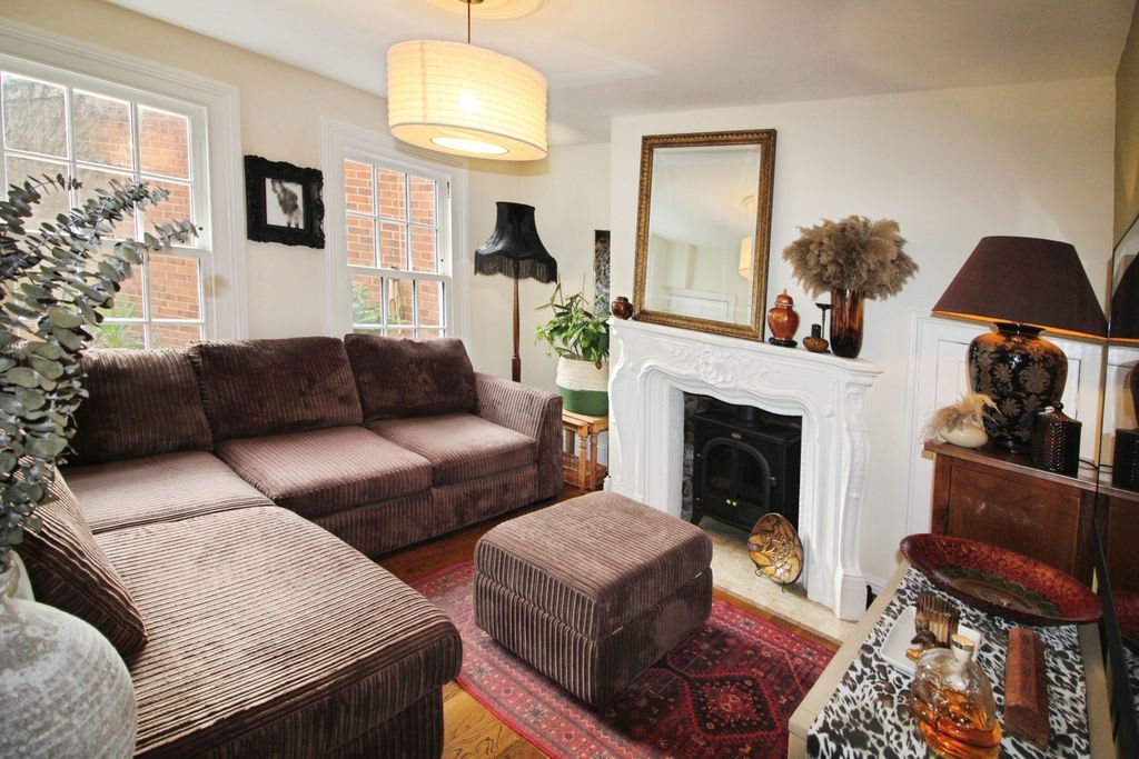 Property photo 3 of 22 Rear Reception.Jpg