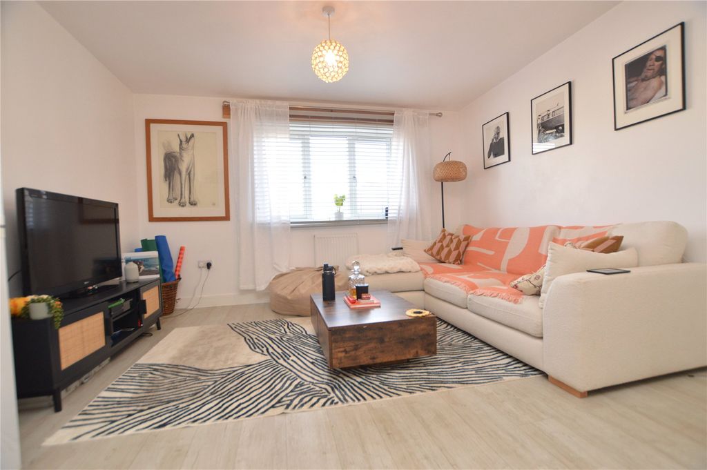 Property photo 2 of 6 Picture No. 01