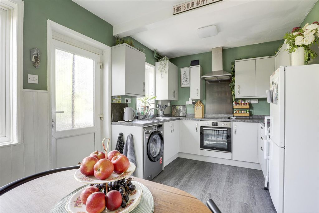 Property photo 2 of 18 8113.Jpg