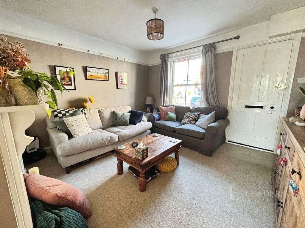 Property photo 2 of 10 Pbox-Img.Jpg