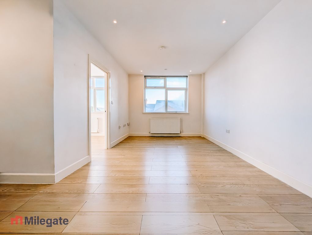 Property photo 2 of 7 Photo 2