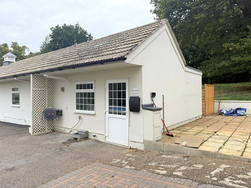 Property photo 1 of 6 Picture No. 05