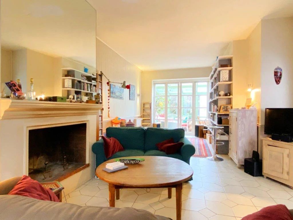Property photo 3 of 10 031d02392B8995Bf096E0Aec7Df76B64_51E94c4d51_1024-Big