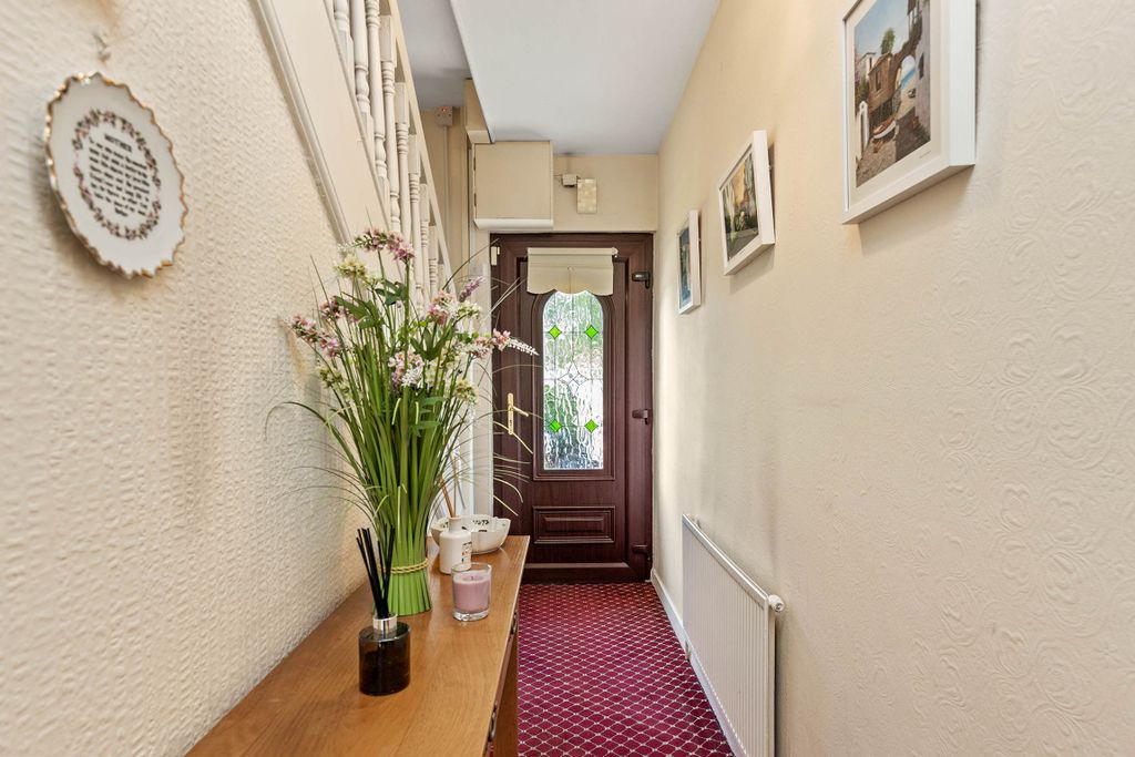 Property photo 2 of 24