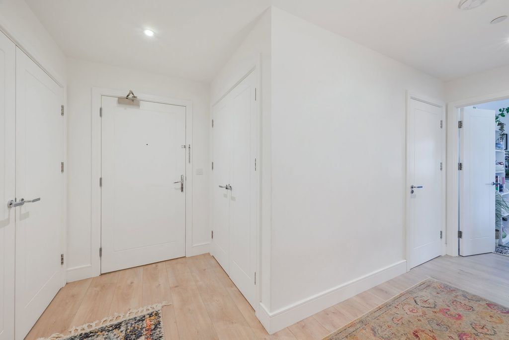 Additional image 15 of 2 bed flat for saleOxted RH8