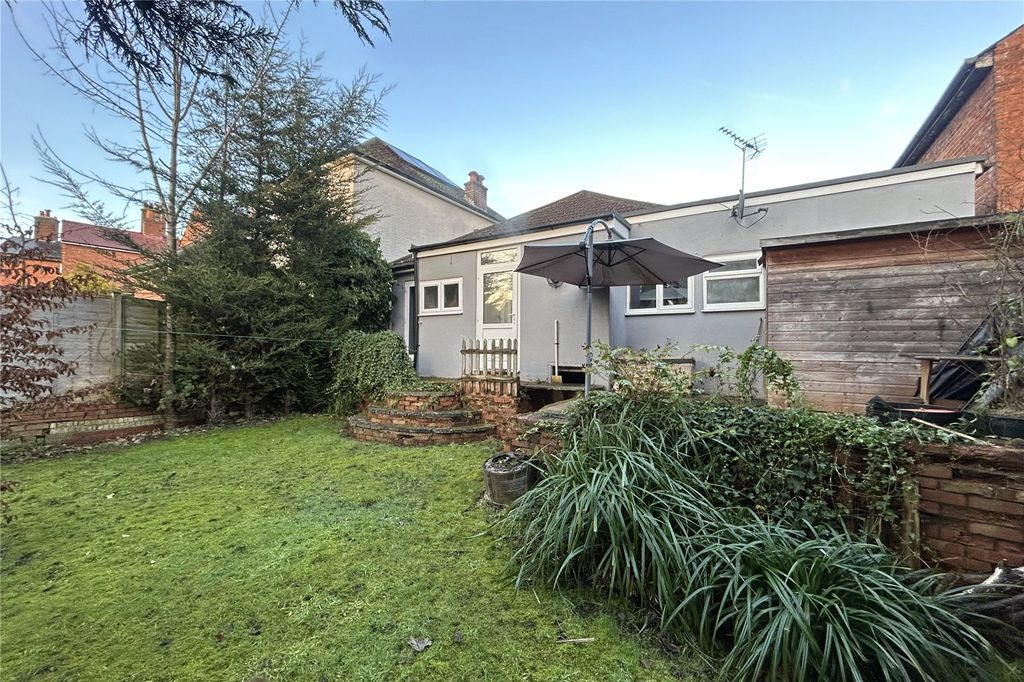 Property photo 2 of 9 Picture No. 17