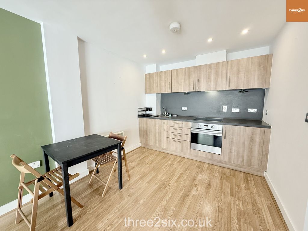 Property photo 3 of 7 Gallery