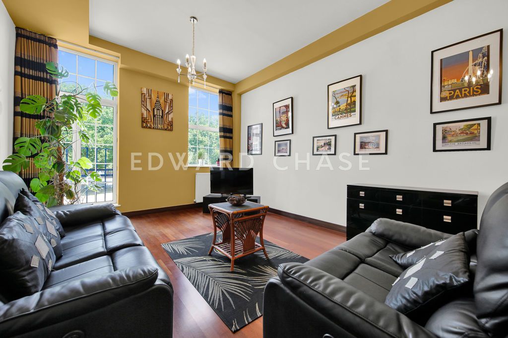 Property photo 2 of 17 Photo 12