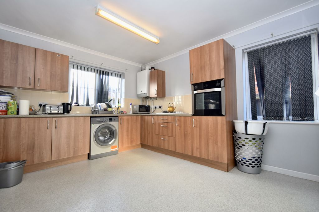Property photo 2 of 15 Gallery