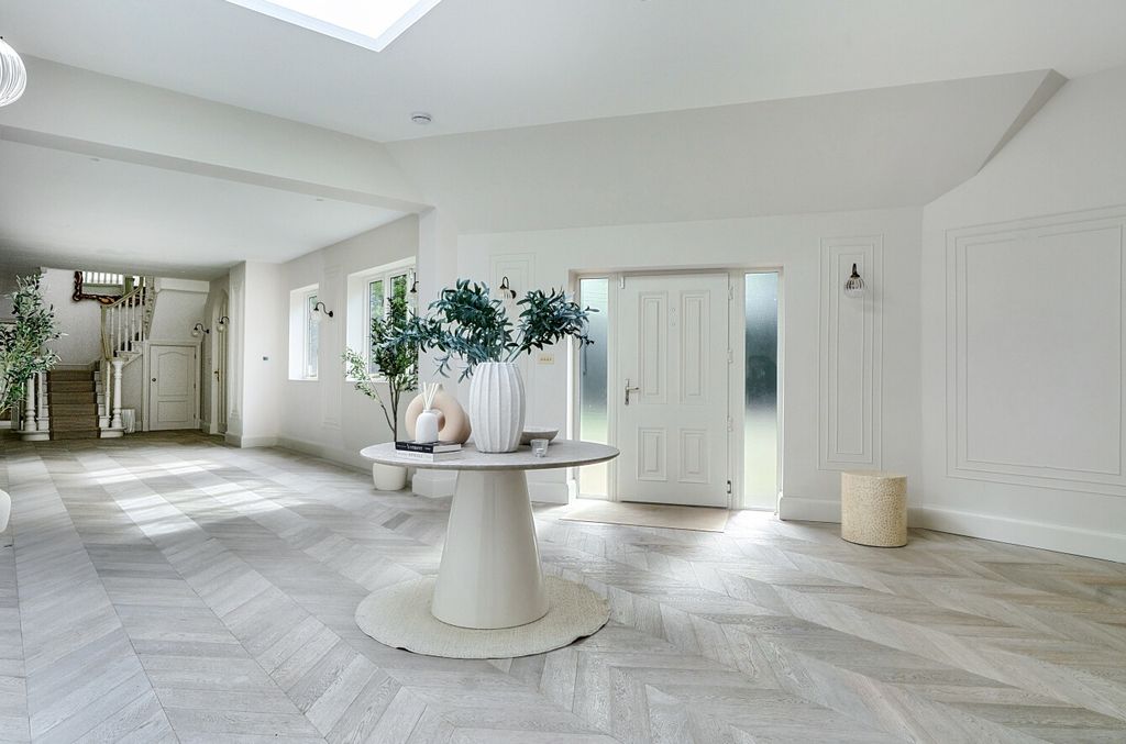 Property photo 3 of 28 11-6Ab264668691c-...