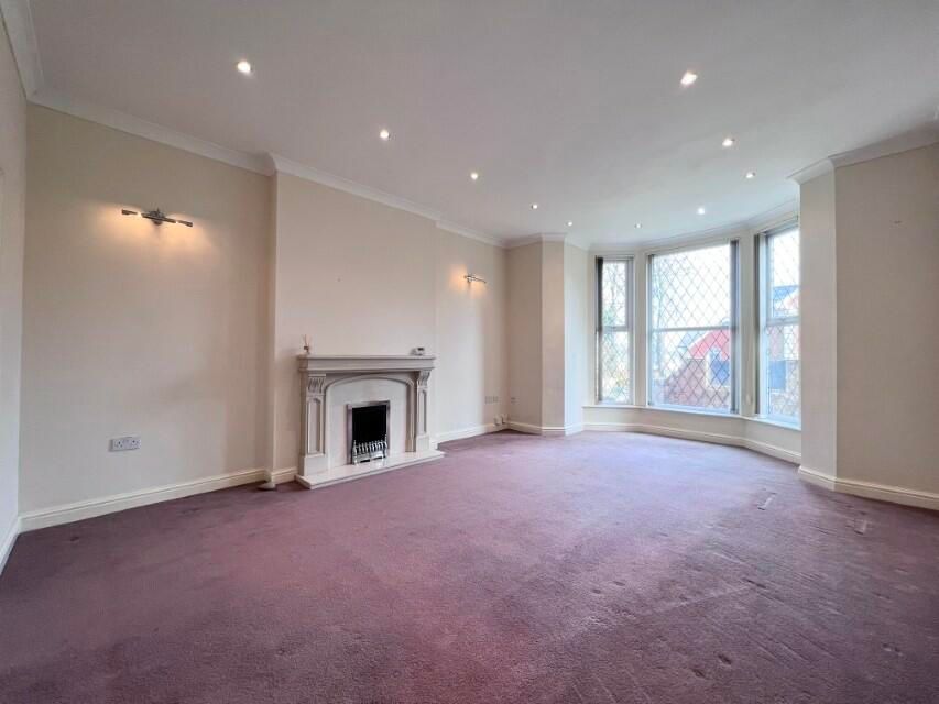 Property photo 2 of 19 77103 23044 Img 44 0000