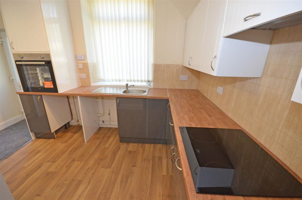 Property photo 2 of 19 05.Jpg