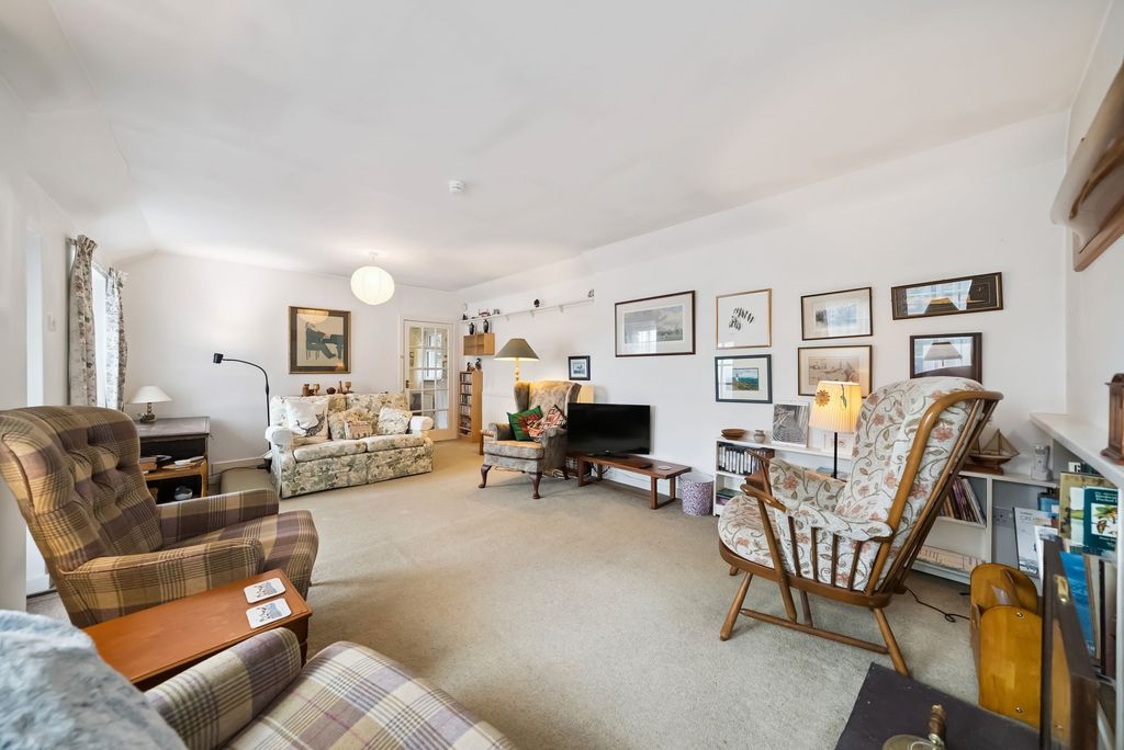 Property photo 3 of 22