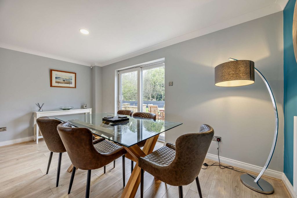 Property photo 3 of 23 Picture No. 13