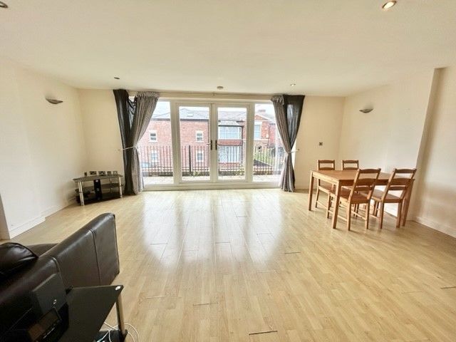 Property photo 1 of 14 Balcony