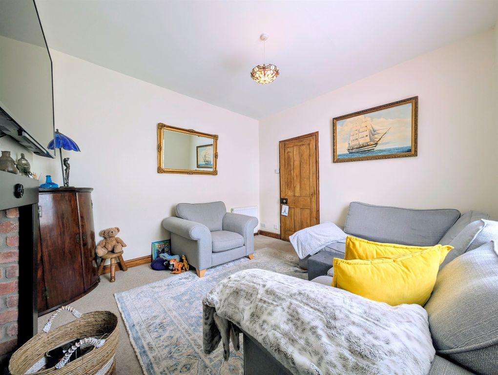 Property photo 3 of 19
