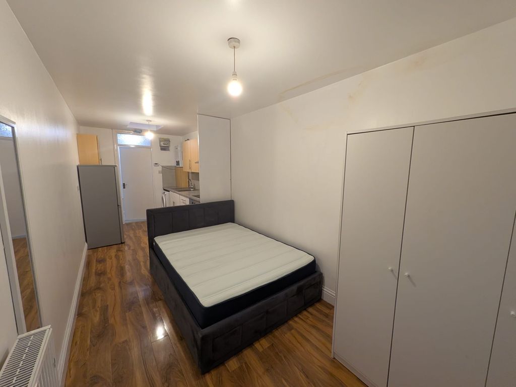 Property photo 1 of 6 Photo