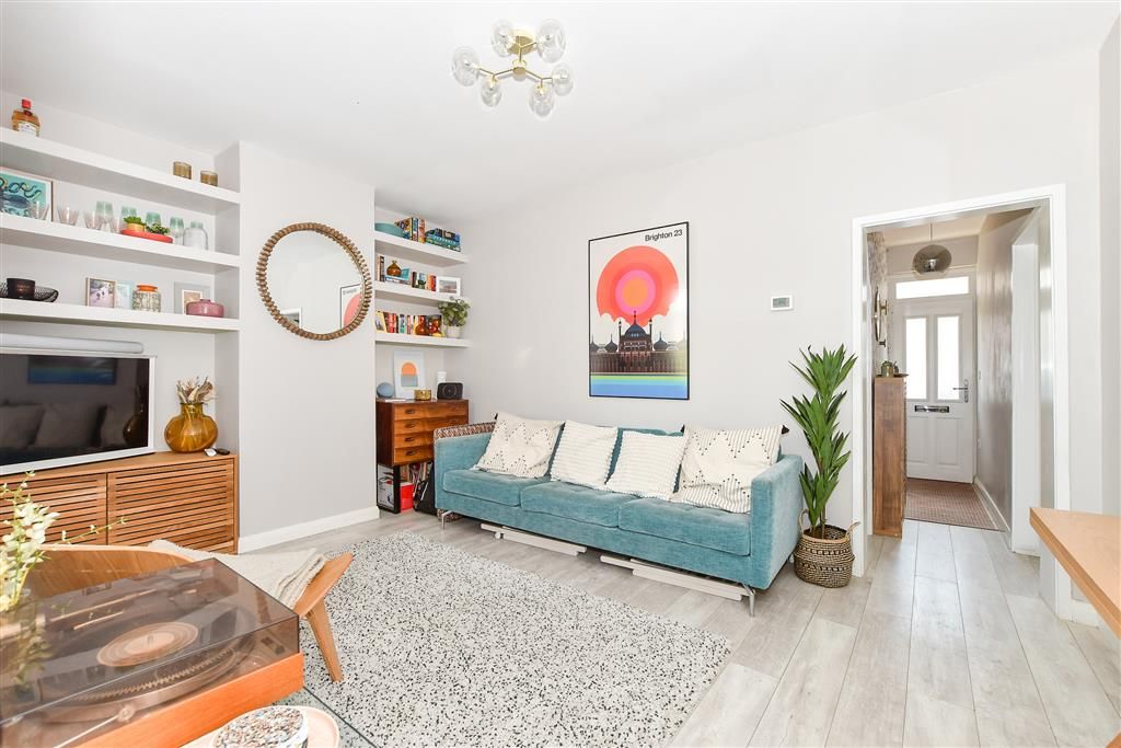Property photo 1 of 10 Living Room
