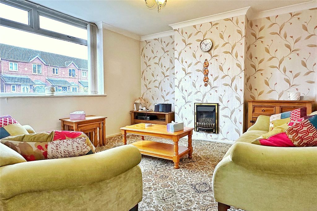 Property photo 2 of 19 Living Room