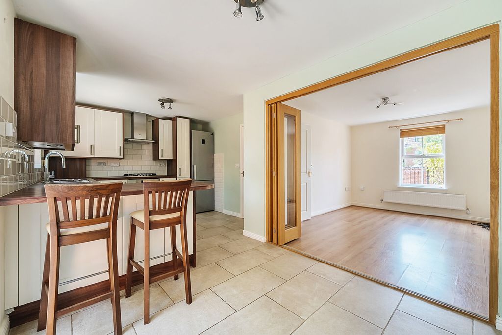 Property photo 3 of 24 1339739-14-689B4E...
