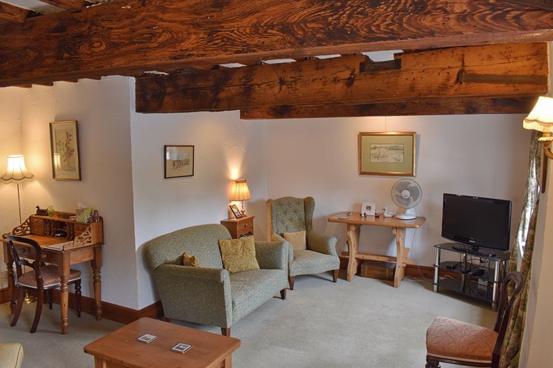 Property photo 2 of 11 Photo 9