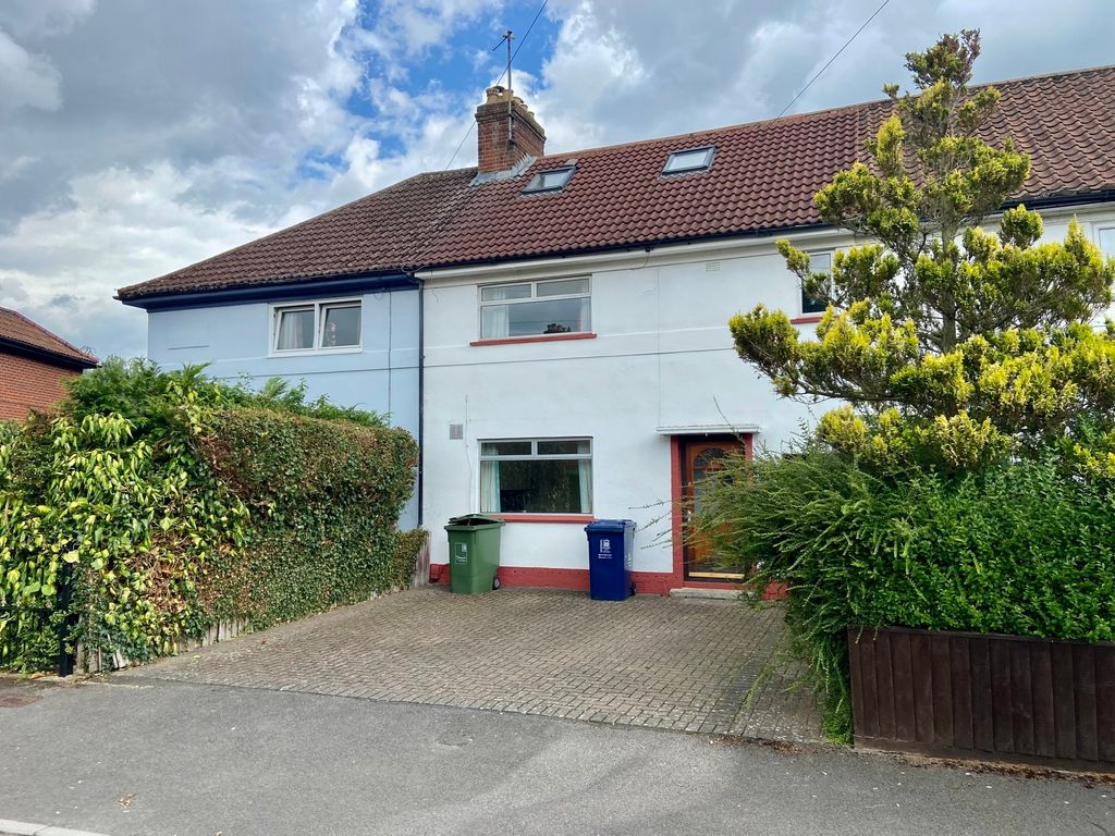 Property photo 1 of 9 Main