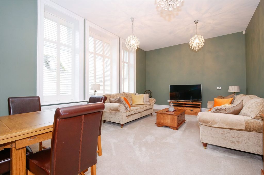 Property photo 3 of 14 Picture No. 02