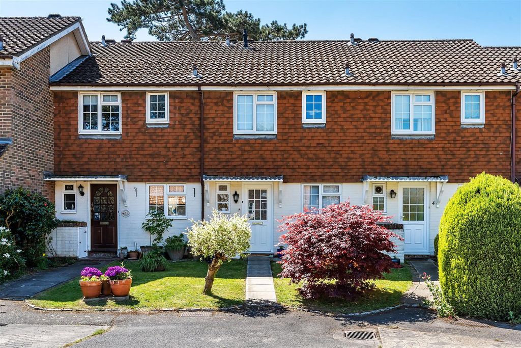 Property photo 2 of 20 3-Wishford-Court-18.Jpg