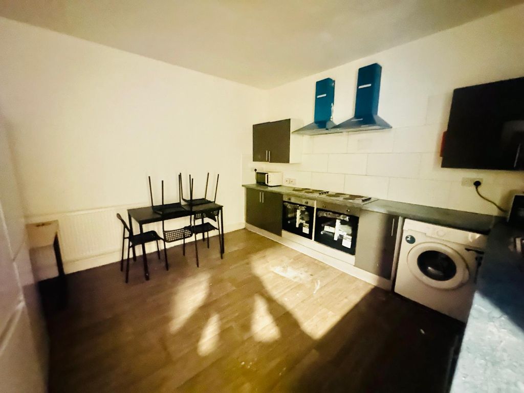 Property photo 3 of 14 Gallery