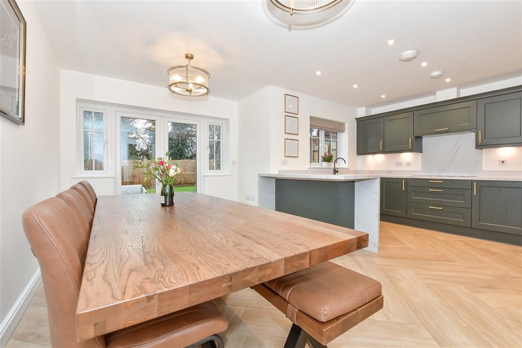 Property photo 3 of 14 Kitchen/Diner