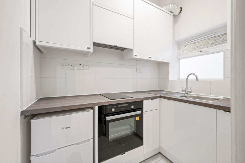 Property photo 2 of 9 Picture No. 06