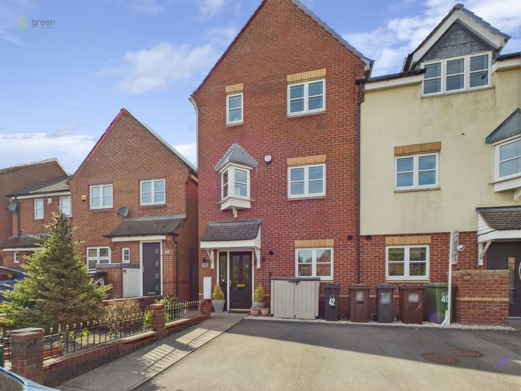 Property photo 1 of 44
