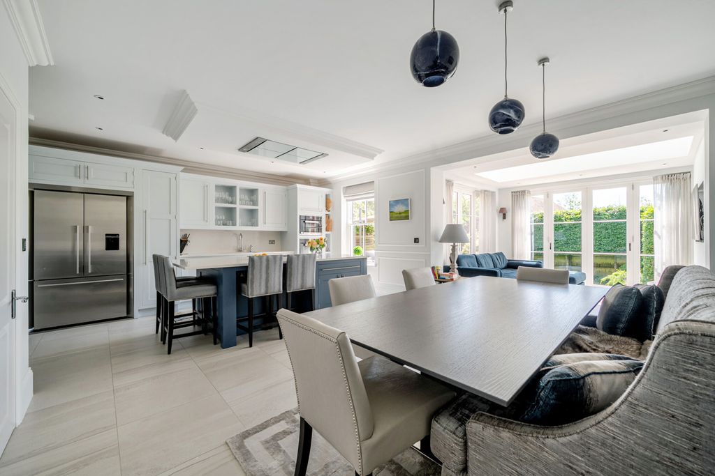 Property photo 2 of 28 1478767-7-6A32805...
