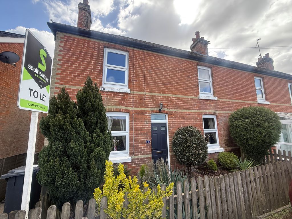 Property photo 1 of 10 Photo 4