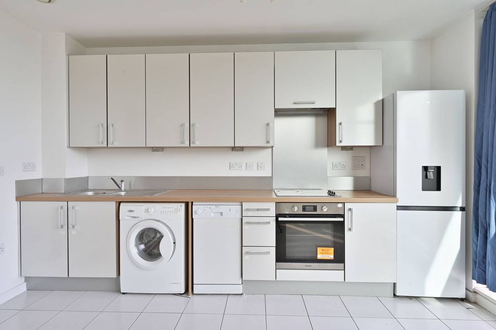 Property photo 3 of 8