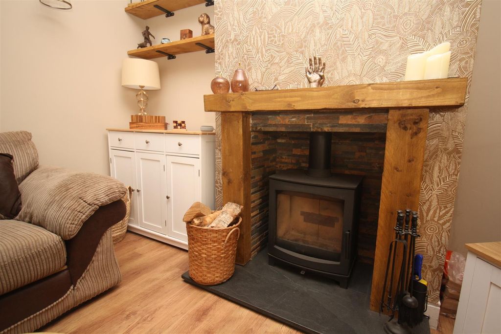 Property photo 3 of 36