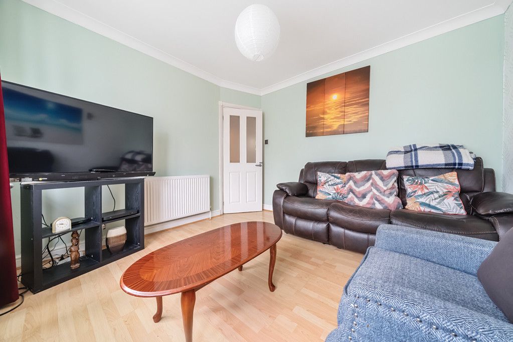 Property photo 2 of 15 Lounge