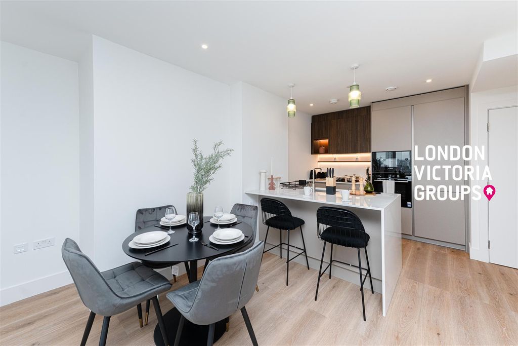 Property photo 3 of 26 1-6035.Jpg