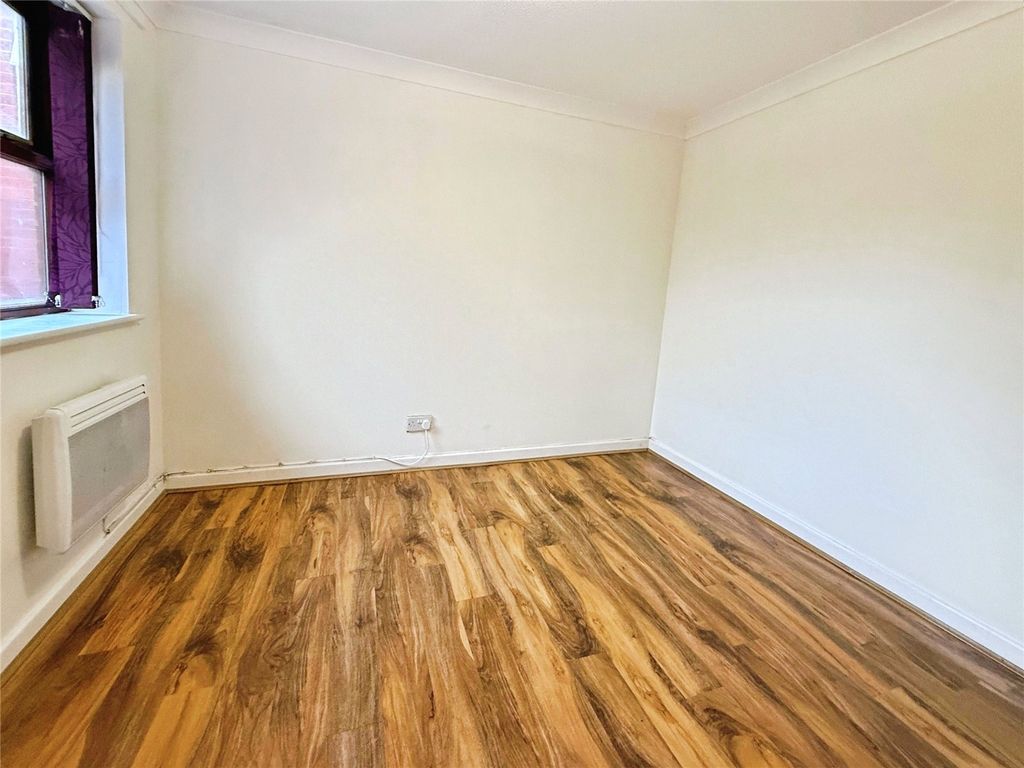 Property photo 2 of 7 Picture No. 06