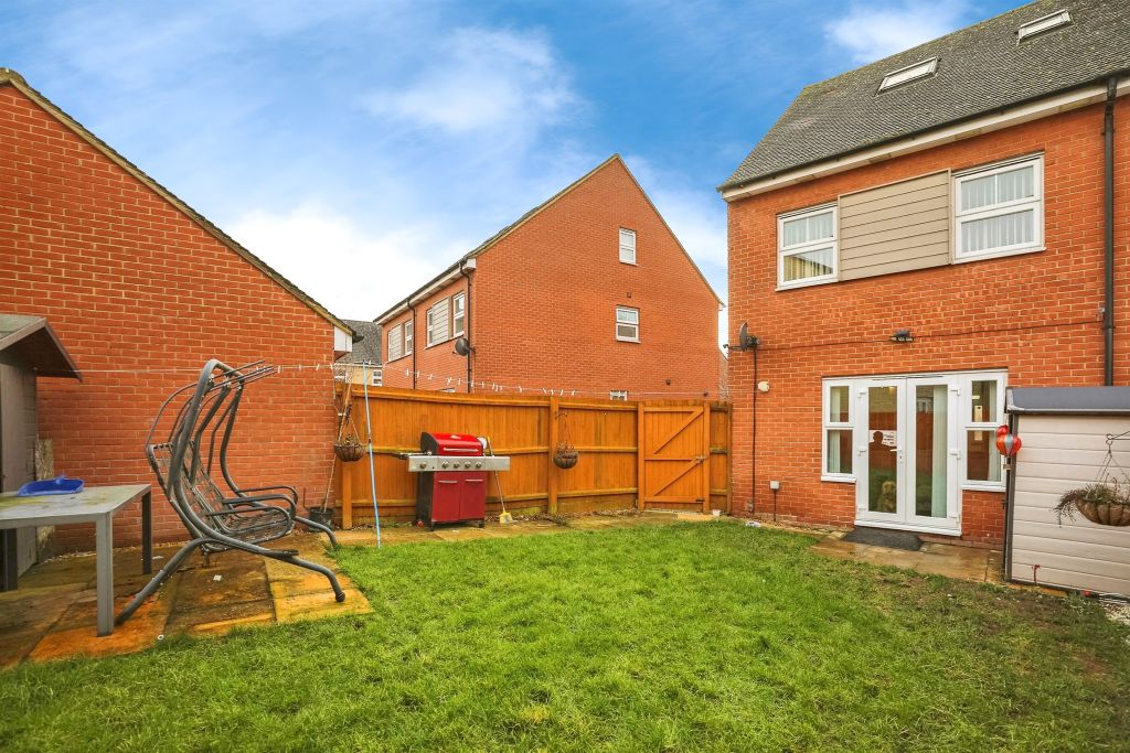 Property photo 3 of 12