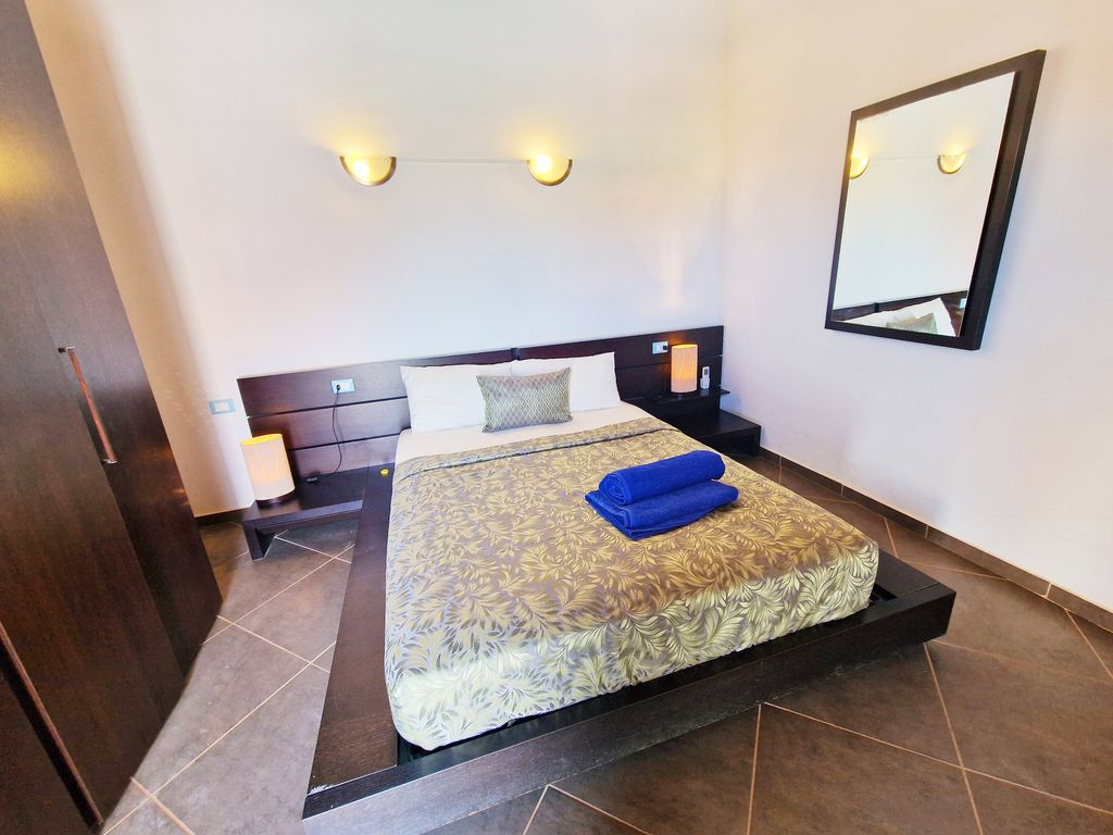 Property photo 1 of 9 Bedroom: Beachside Penthouse: Ocean Views, Praia Antonio Sousa