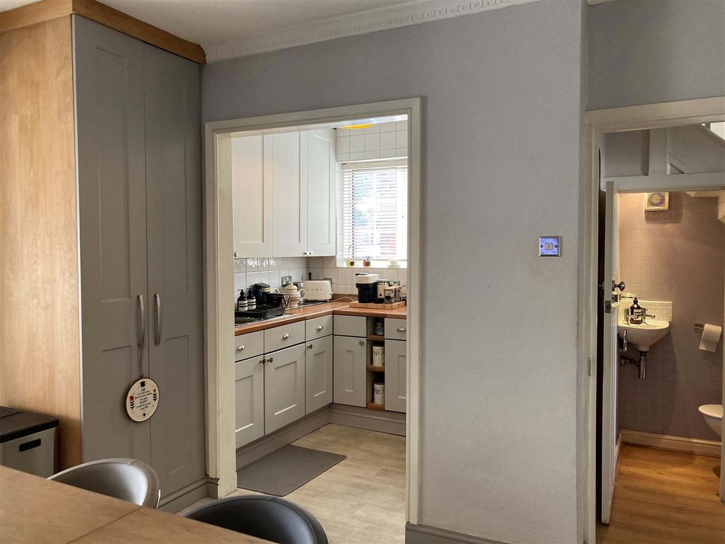 Property photo 3 of 15 Kitchen/Cloakroom.Jpg