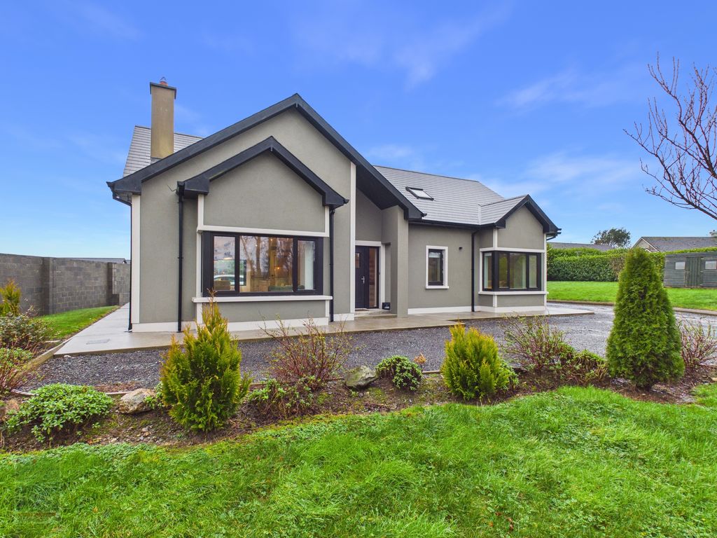 Property photo 1 of 28