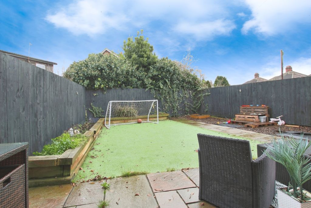 Property photo 2 of 14 4781456
