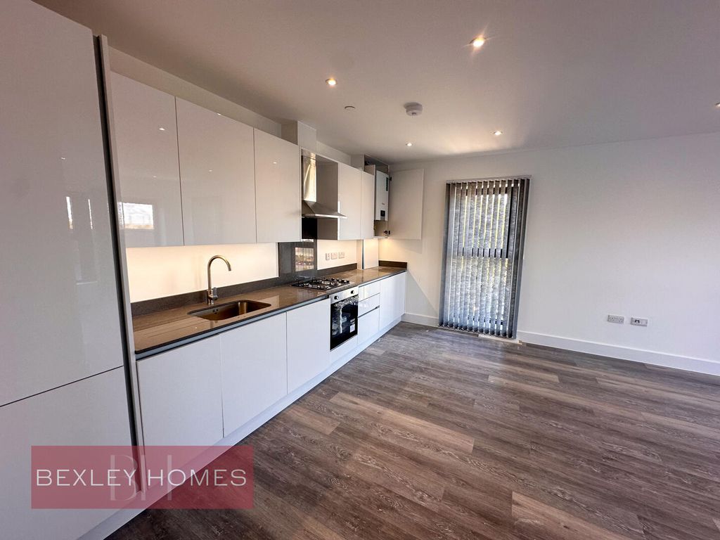 Property photo 2 of 5 Kitchen