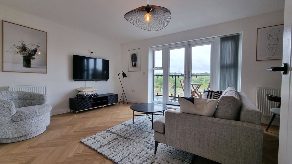 Property photo 2 of 42 Picture No. 48