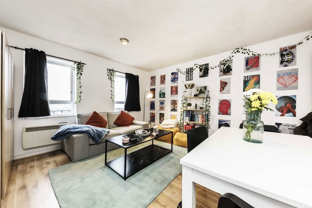 Property photo 3 of 7