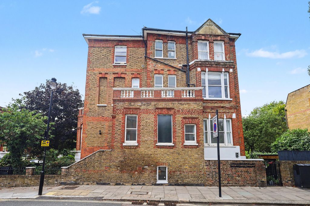 Property photo 2 of 14 Flat 2, 80 Goldhurst Terrace, South Hampstead, London Nw6 3Hs