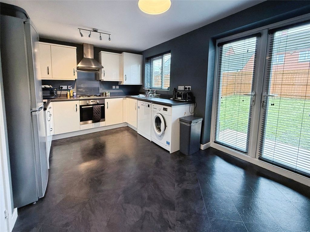 Property photo 3 of 9 Picture 3